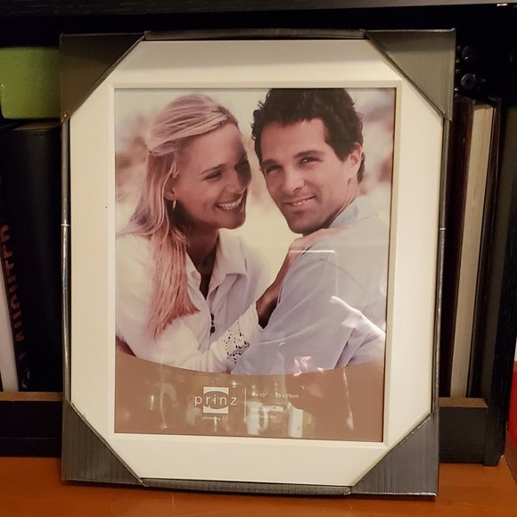 Prinz Dakota White Wood 8"x10" Photo Frame #213-581 New in Box - Picture 3 of 5